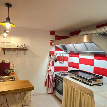Apartmani Beatrice Mali Losinj Ngoại thất bức ảnh