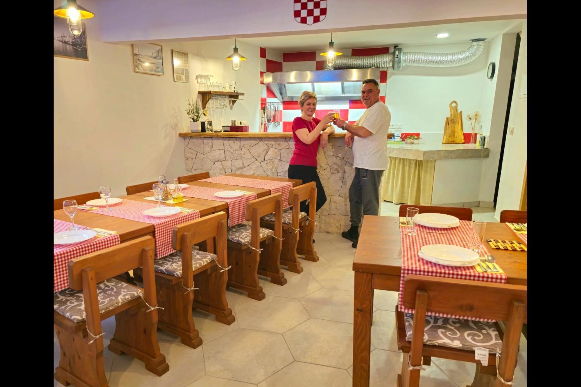 Apartmani Beatrice Mali Losinj Ngoại thất bức ảnh