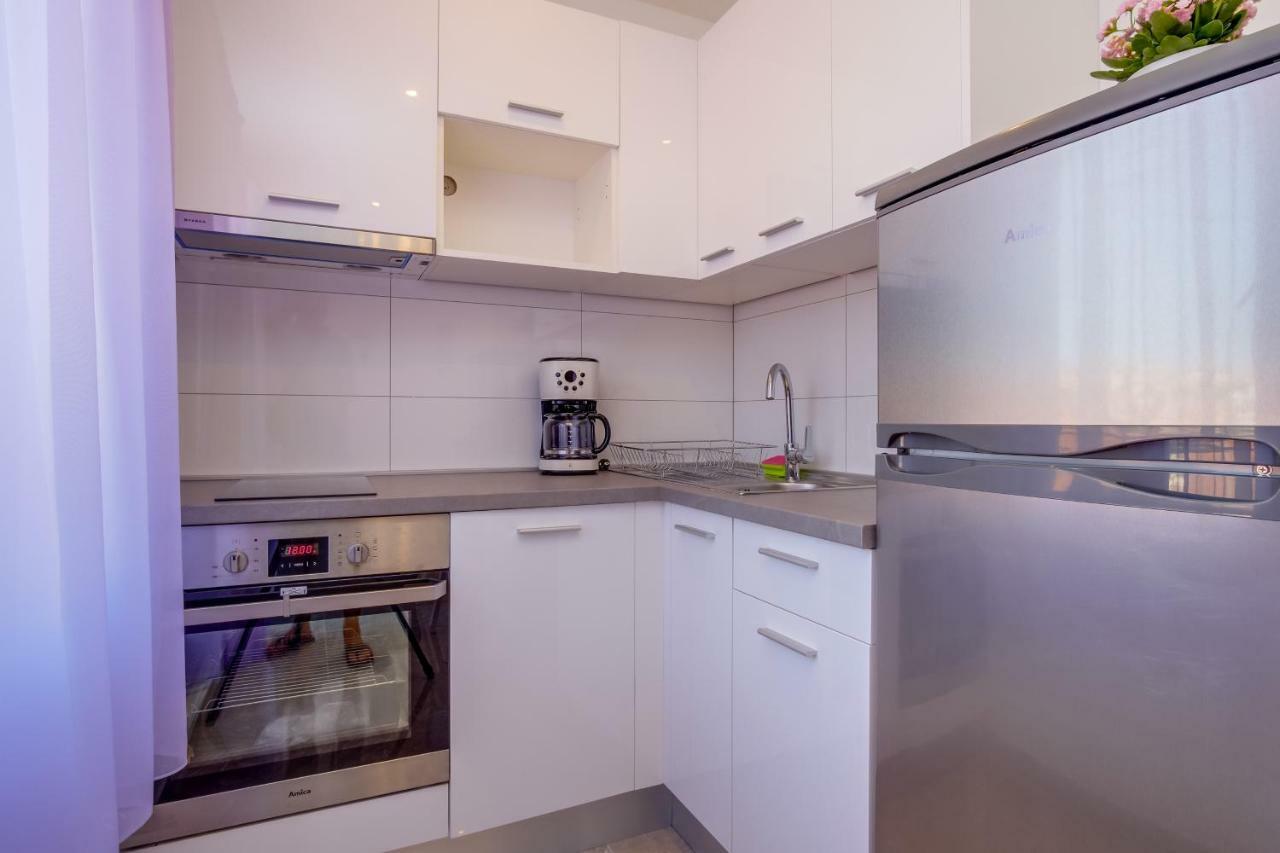 Apartmani Beatrice Mali Losinj Ngoại thất bức ảnh